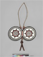 藏品(8字形女子木胸飾)的圖片